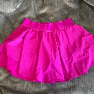 court rivel lululemon skirt